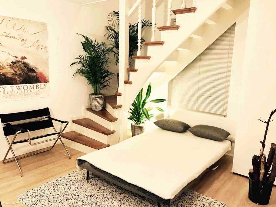 Ground Floor In Villa In Charlottenburg Garden View Berlin Exterior foto